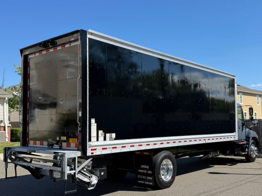 2022 HINO L6
