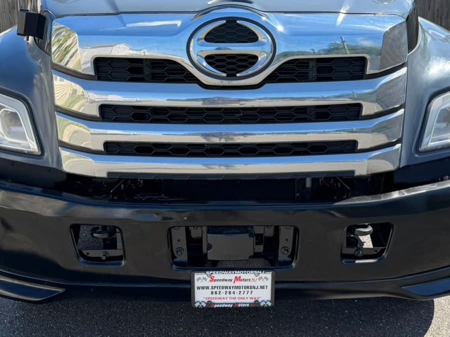 2022 HINO L6