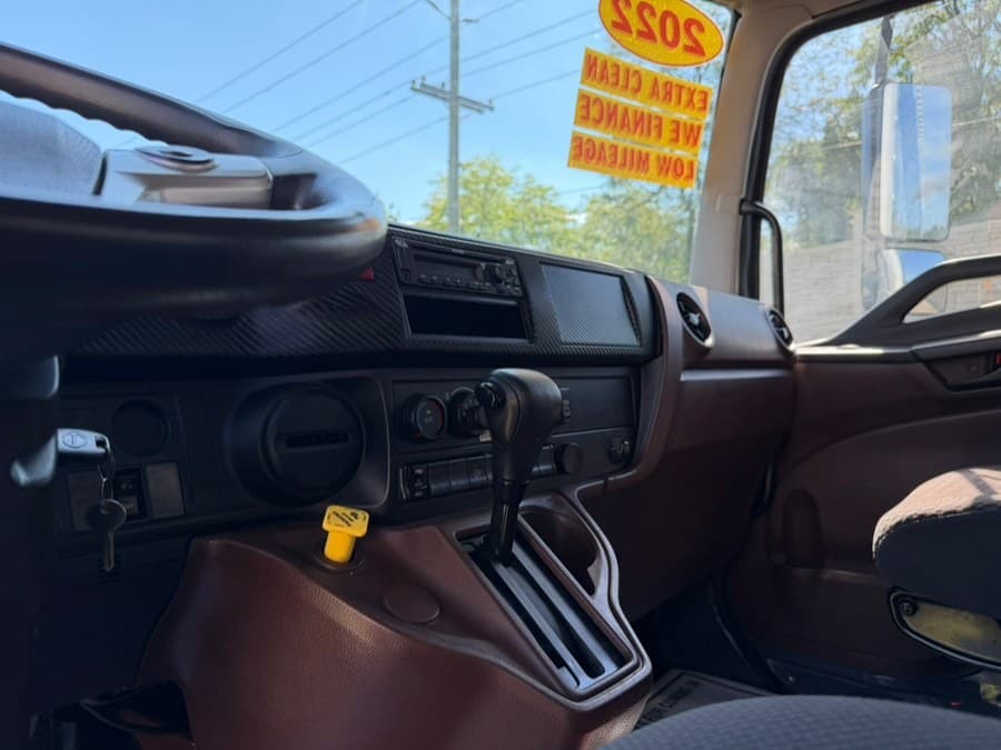 2022 HINO L6