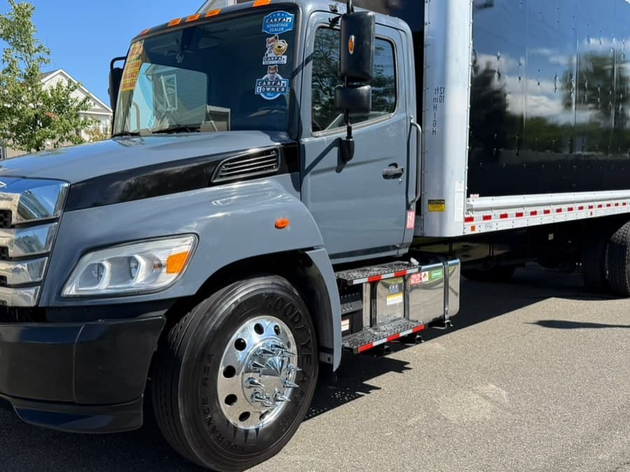 2022 HINO L6