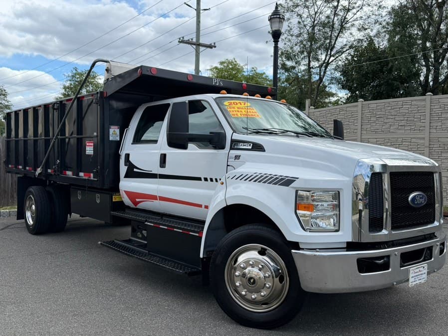 2017 Ford Super Duty F-650 Straight Frame Gas