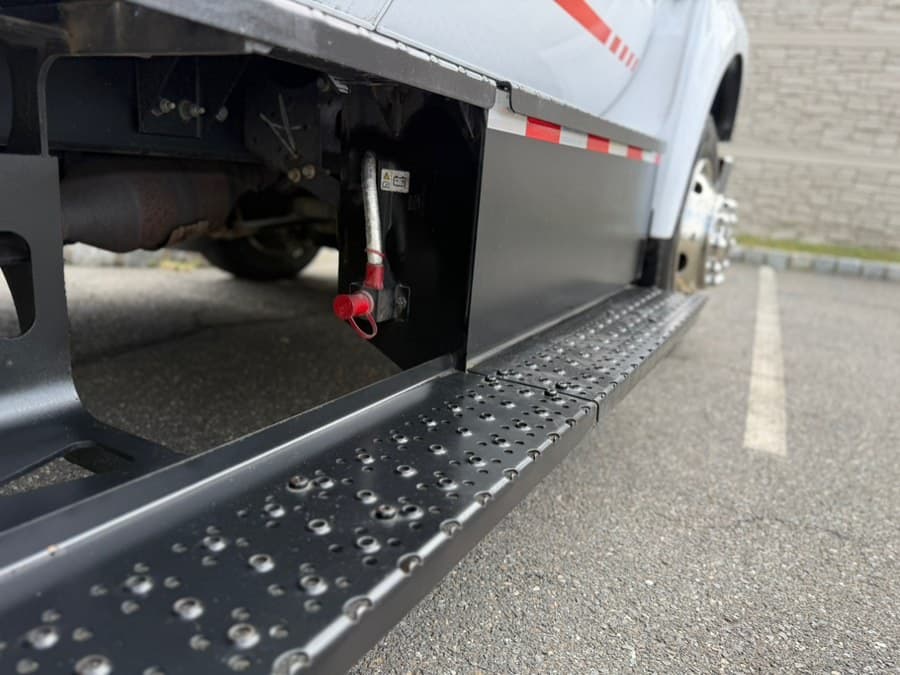 2017 Ford Super Duty F-650 Straight Frame Gas