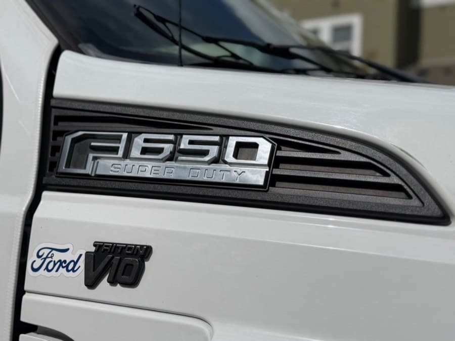 2017 Ford Super Duty F-650 Straight Frame Gas