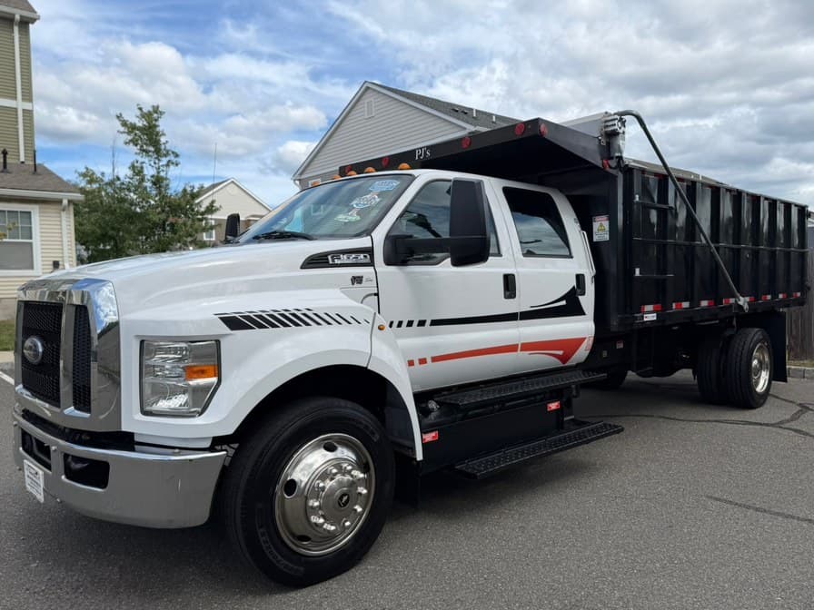 2017 Ford Super Duty F-650 Straight Frame Gas