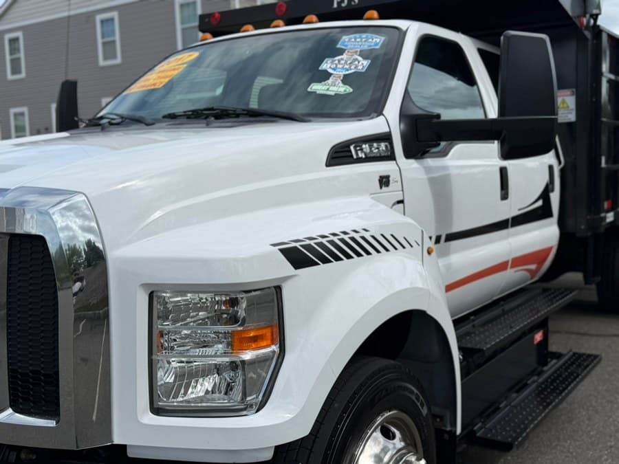 2017 Ford Super Duty F-650 Straight Frame Gas