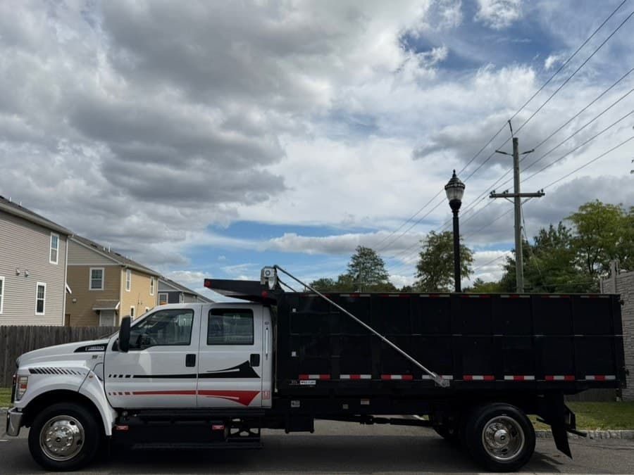 2017 Ford Super Duty F-650 Straight Frame Gas