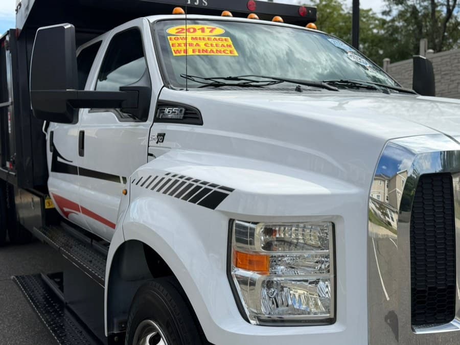 2017 Ford Super Duty F-650 Straight Frame Gas