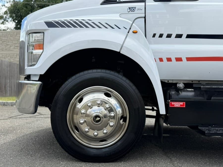 2017 Ford Super Duty F-650 Straight Frame Gas