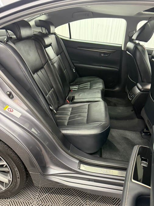 2017 Lexus ES