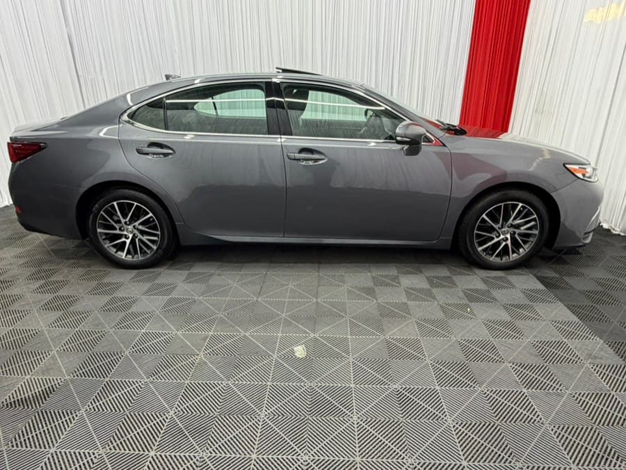 2017 Lexus ES