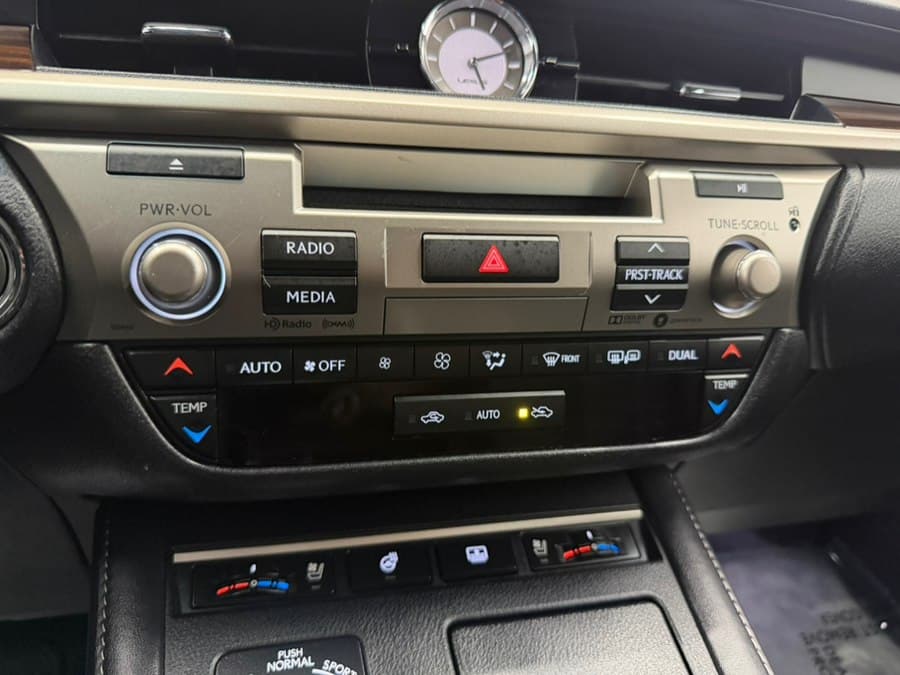 2017 Lexus ES