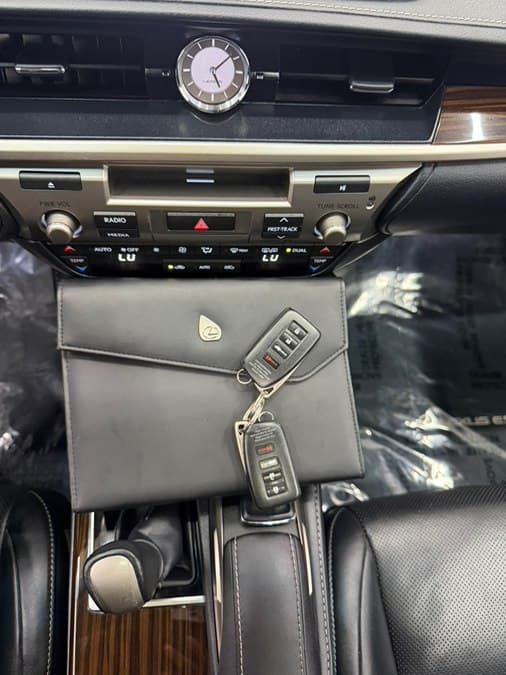 2017 Lexus ES