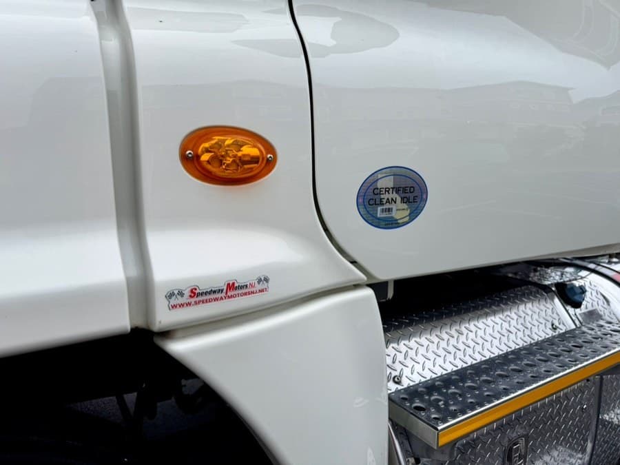 2019 Freightliner Cascadia 125 Extended frame