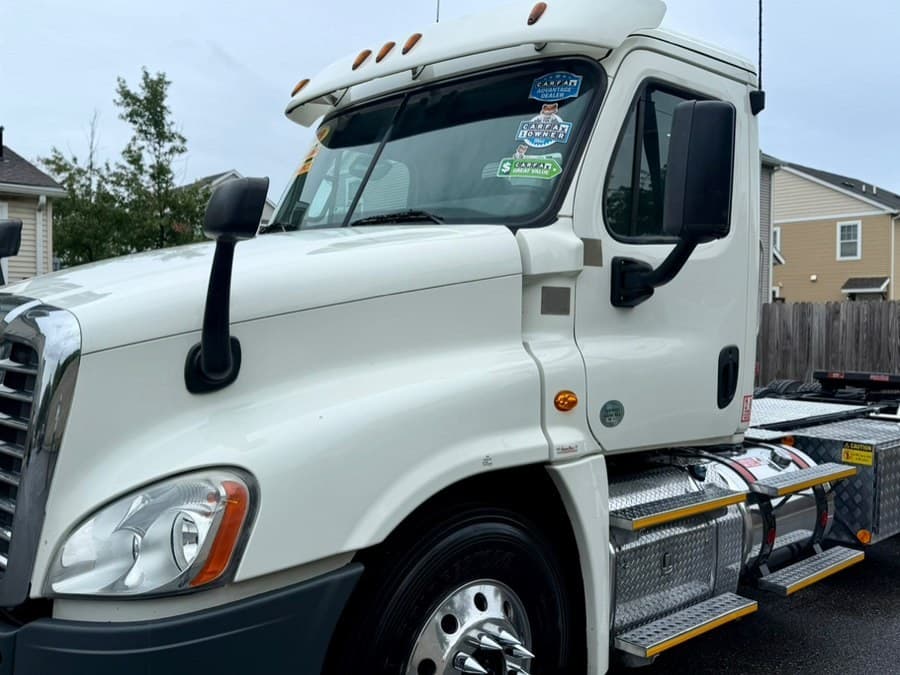 2019 Freightliner Cascadia 125 Extended frame