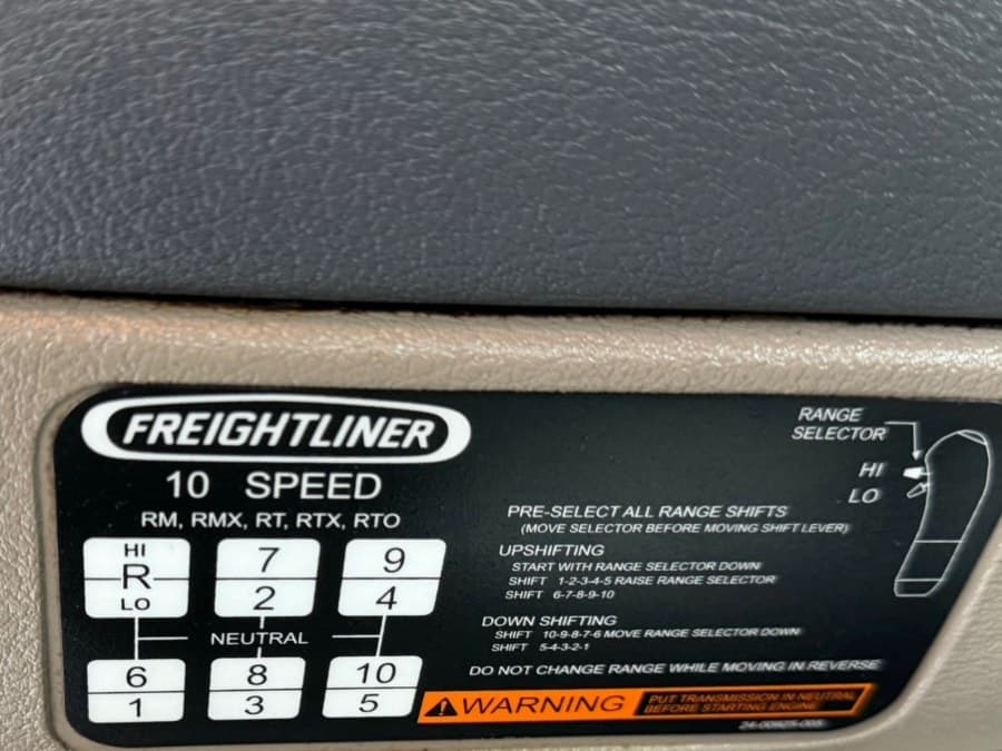 2019 Freightliner Cascadia 125 Extended frame