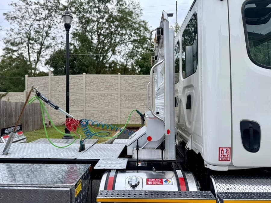 2019 Freightliner Cascadia 125 Extended frame