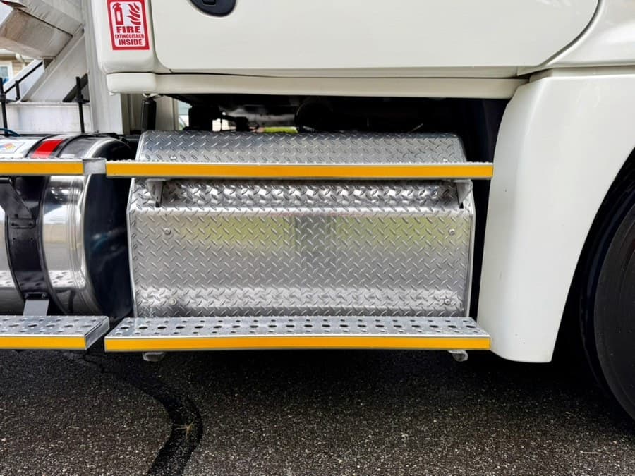2019 Freightliner Cascadia 125 Extended frame