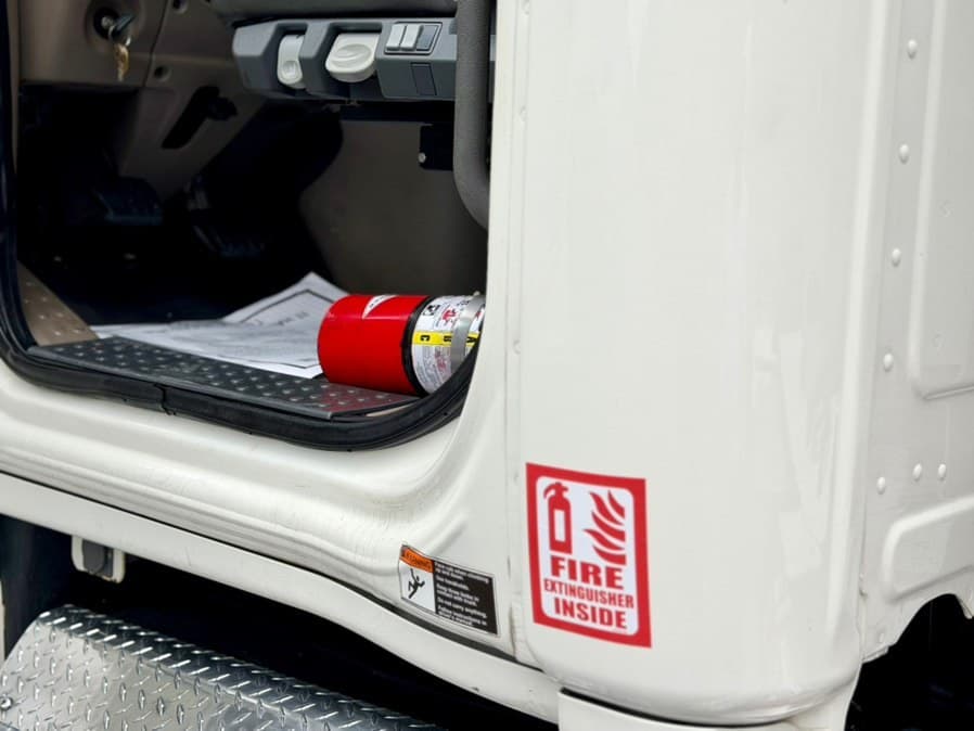 2019 Freightliner Cascadia 125 Extended frame