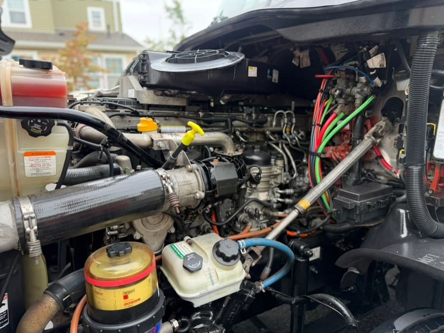 2019 Freightliner Cascadia 125 Extended frame