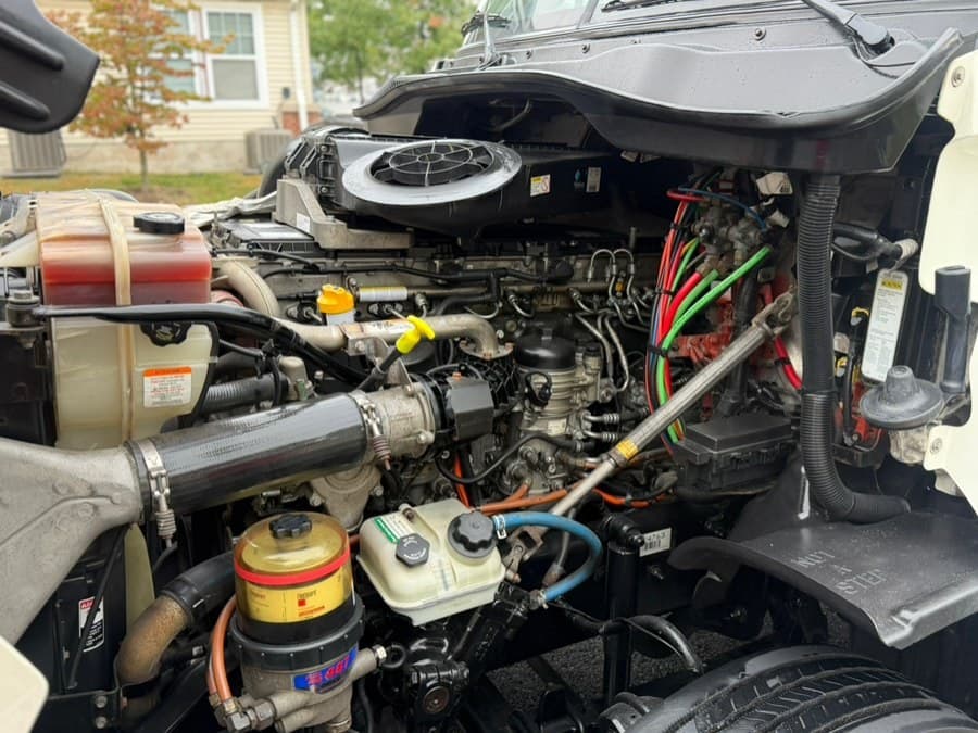 2019 Freightliner Cascadia 125 Extended frame
