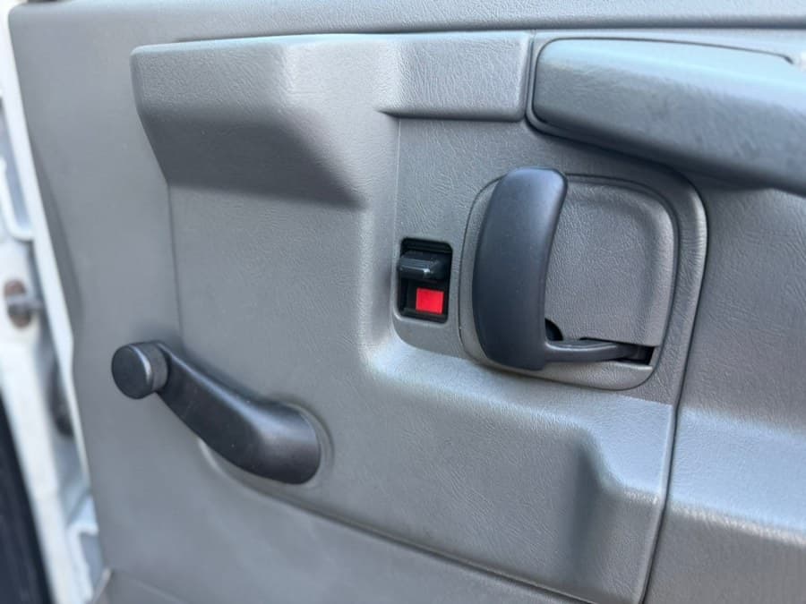2010 GMC Savana Cargo Van