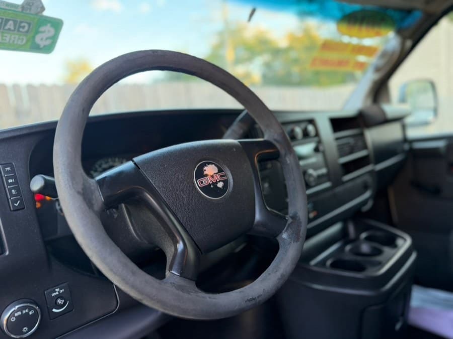 2010 GMC Savana Cargo Van