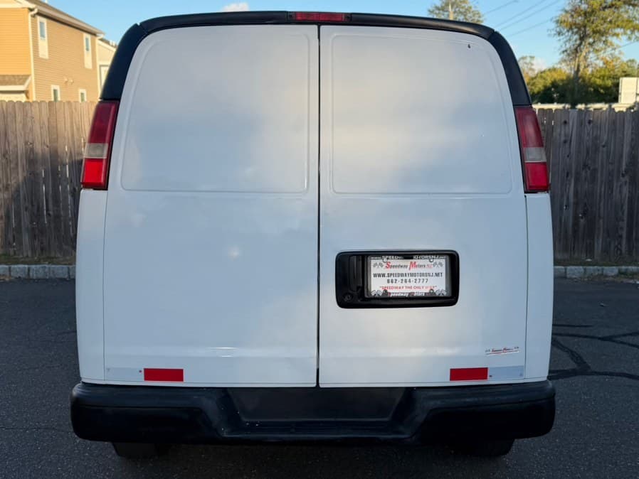 2010 GMC Savana Cargo Van