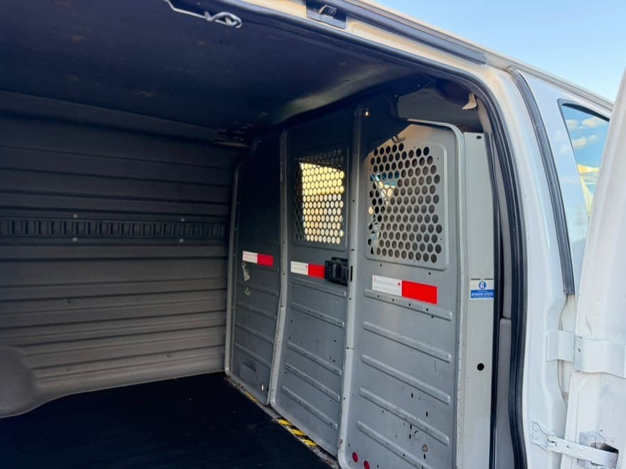 2010 GMC Savana Cargo Van
