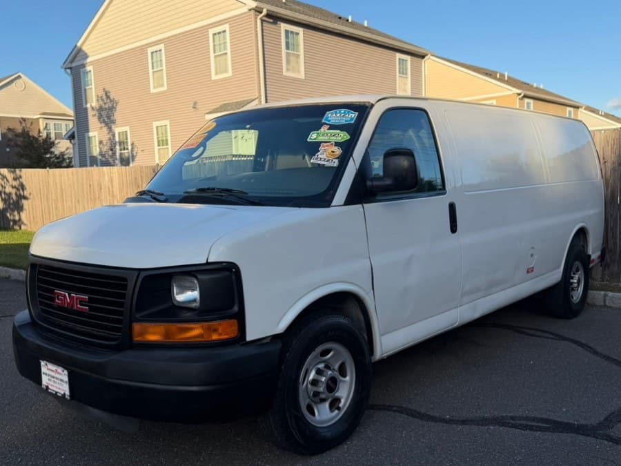 2010 GMC Savana Cargo Van