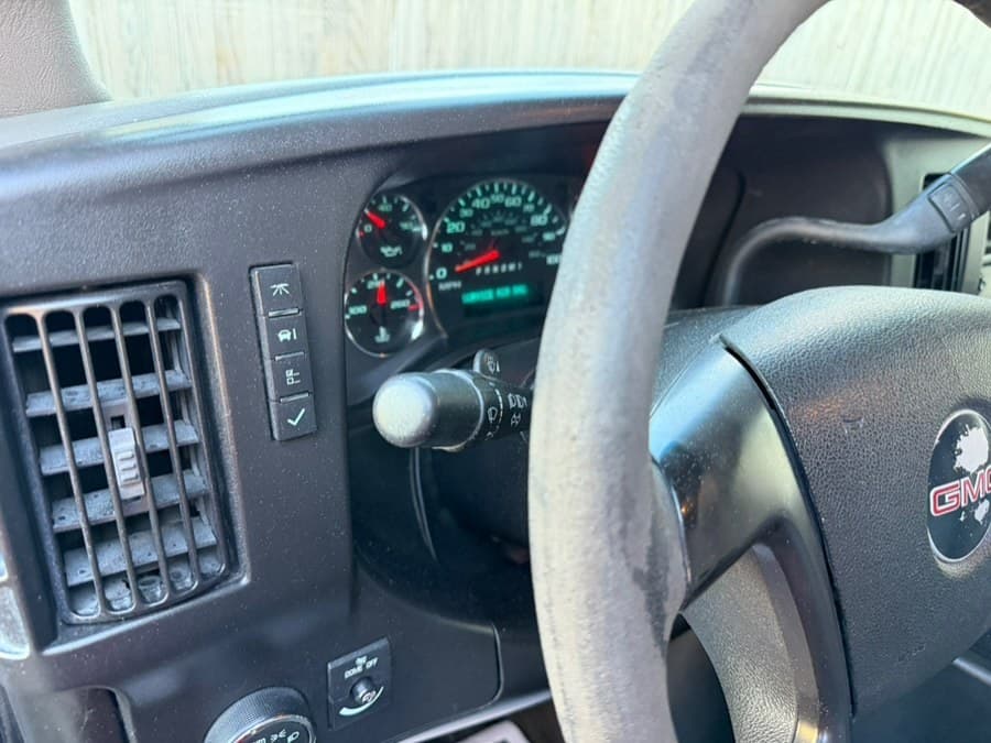 2010 GMC Savana Cargo Van