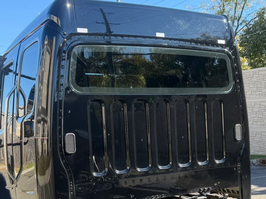 2022 Freightliner M2 106