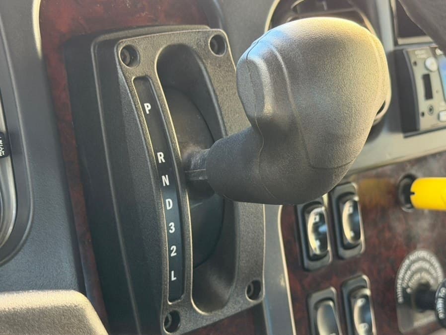 2022 Freightliner M2 106
