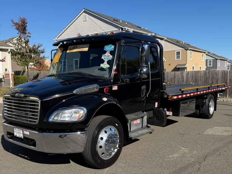 2022 Freightliner M2 106