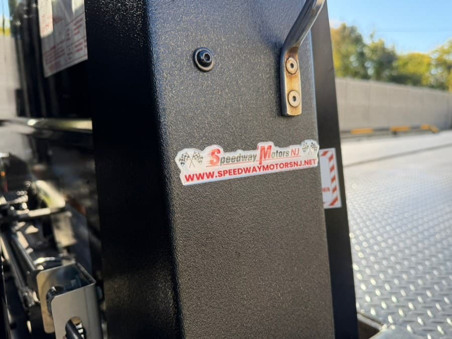 2022 Freightliner M2 106