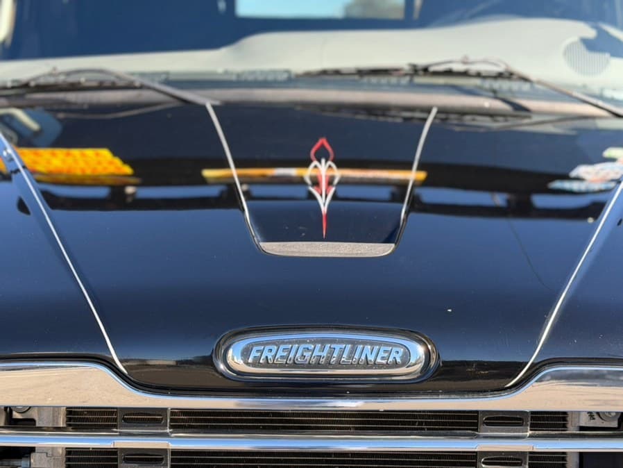 2022 Freightliner M2 106
