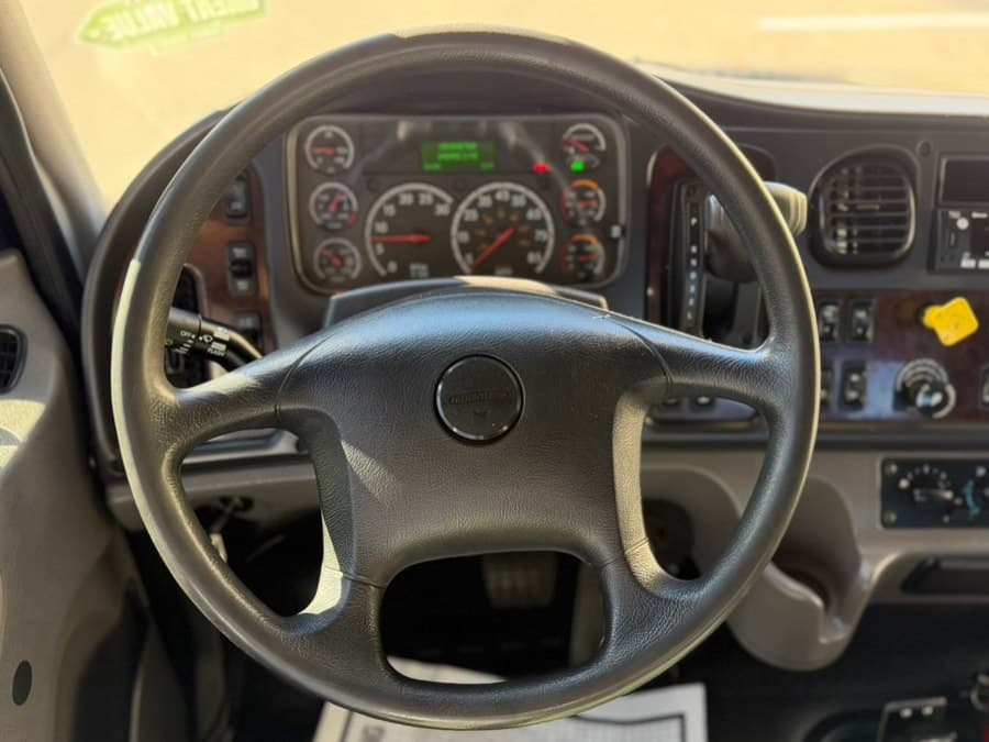 2022 Freightliner M2 106