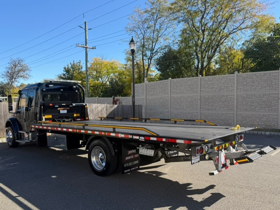2022 Freightliner M2 106