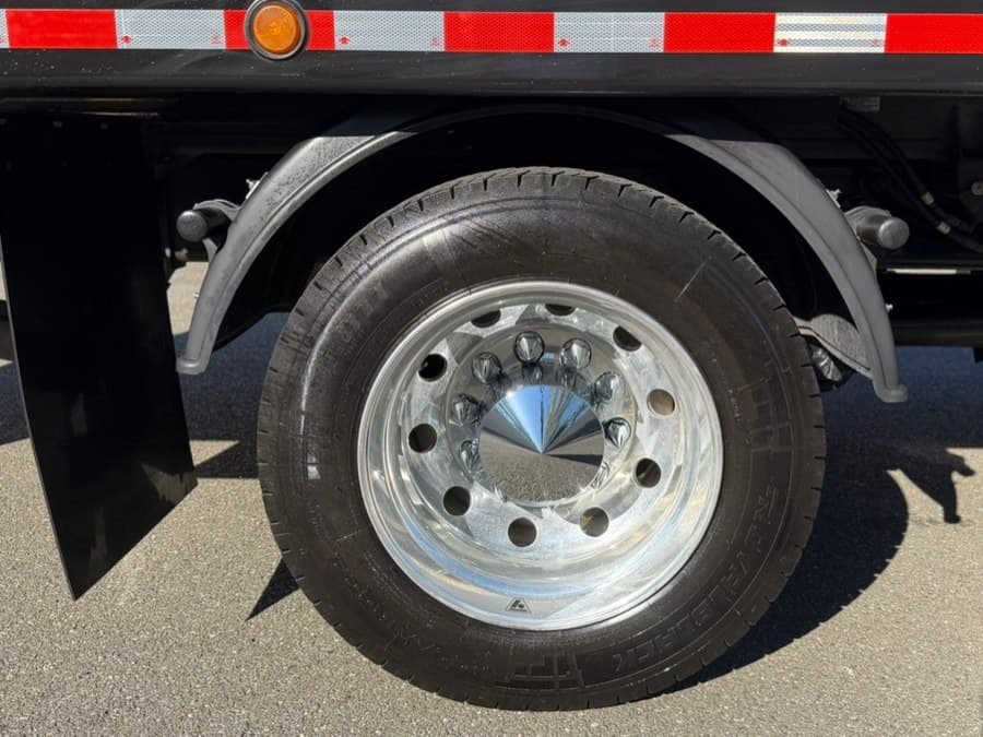 2022 Freightliner M2 106