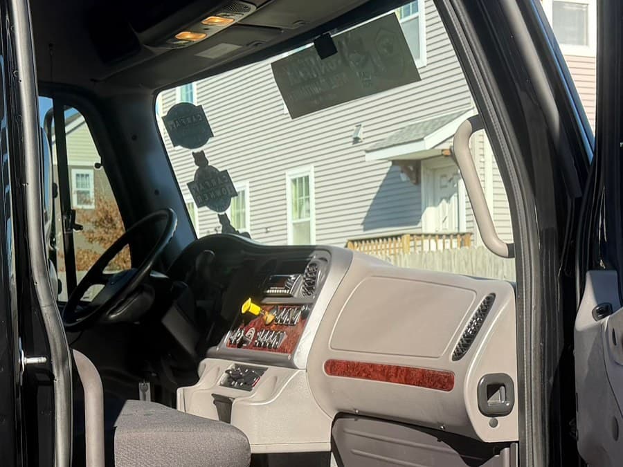 2022 Freightliner M2 106