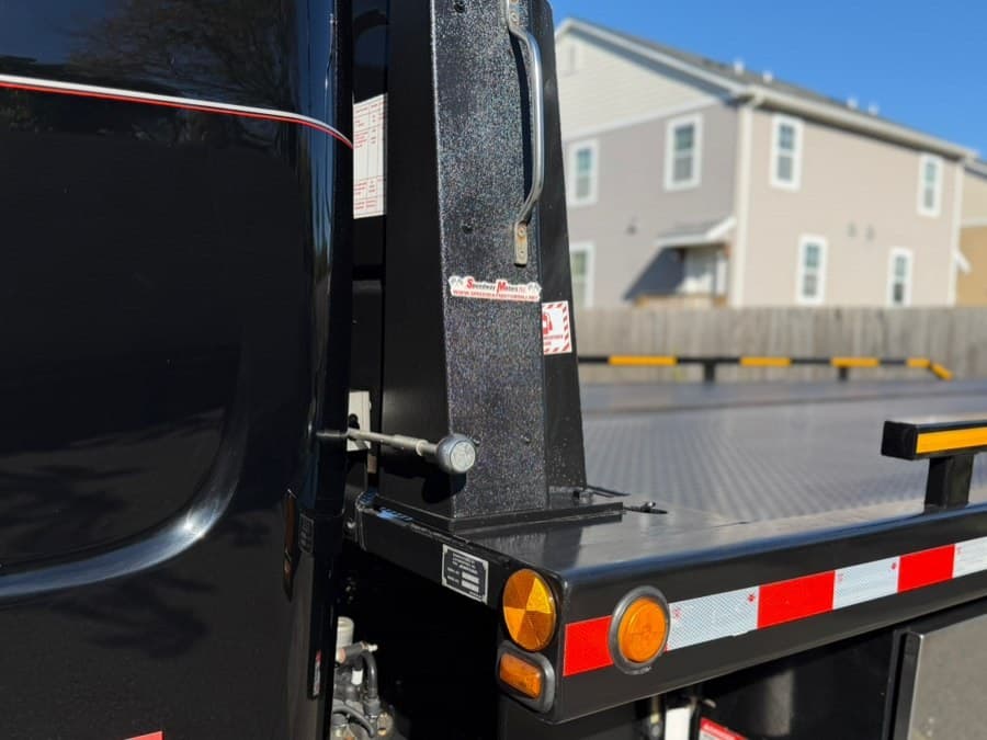 2022 Freightliner M2 106