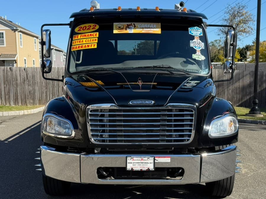 2022 Freightliner M2 106