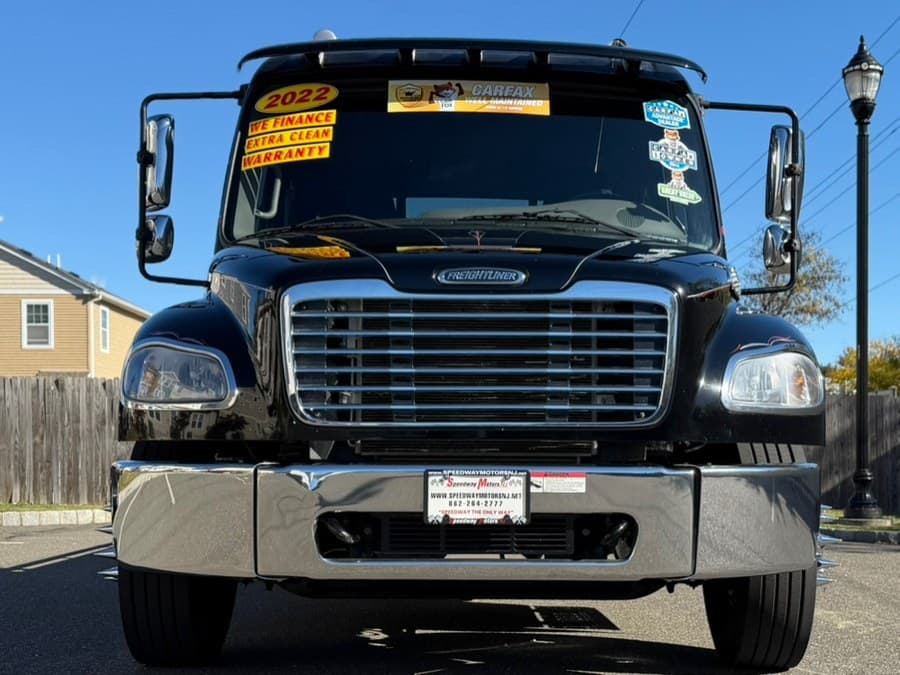 2022 Freightliner M2 106