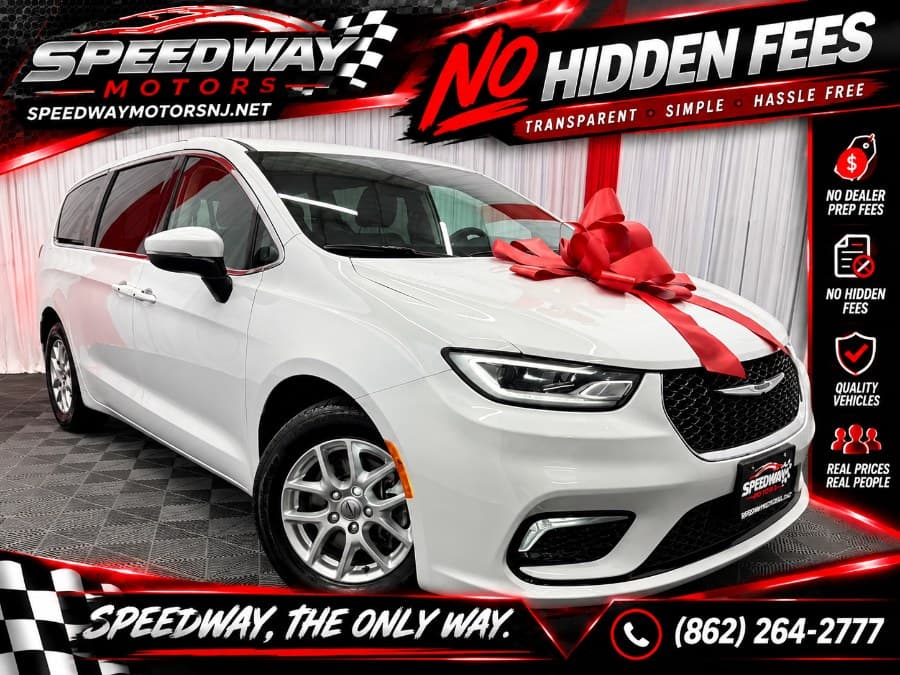 Used 2023 Chrysler Pacifica for sale in Paterson NJ — Speedway Motors