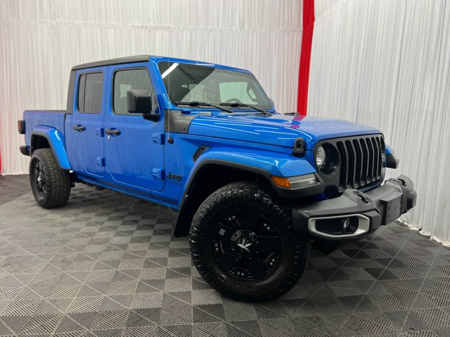 Used 2022 Jeep Gladiator for sale in Paterson NJ — Speedway Motors